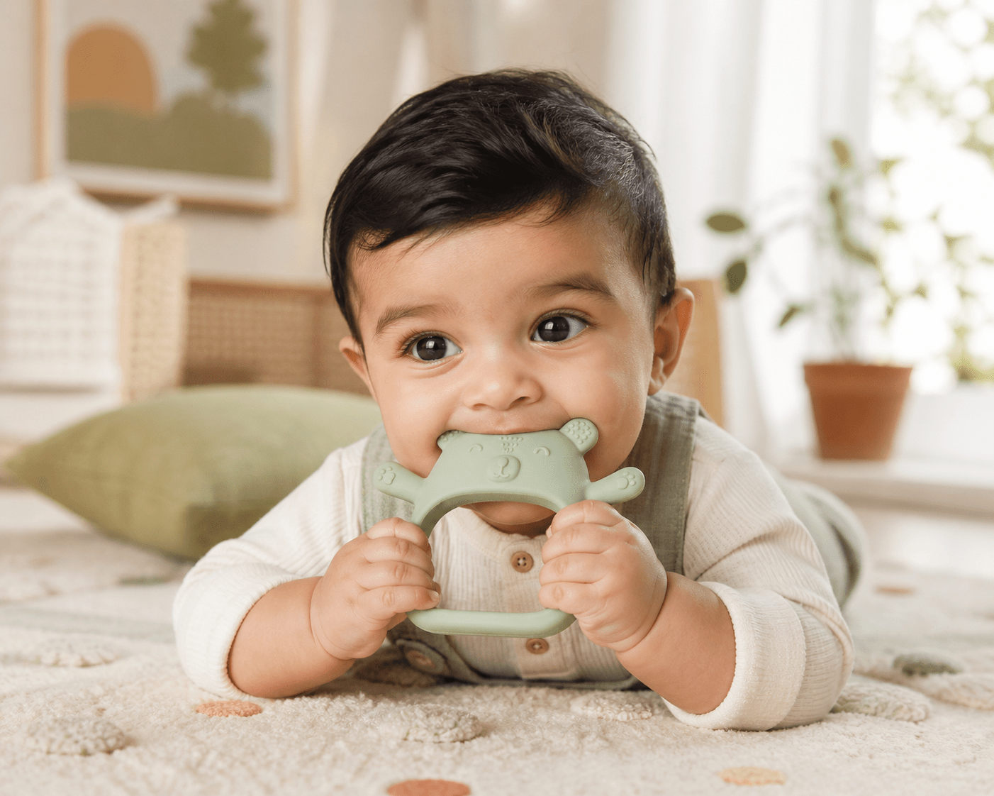 Newborn Teething: The Science Behind Why Babies Chew & What Actually Helps - Nubokind